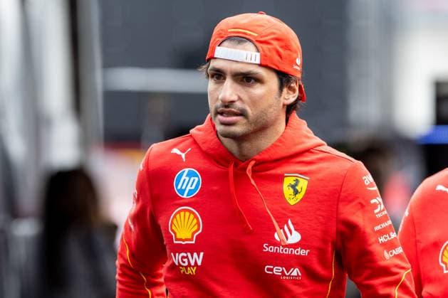 AUSTIN, TX - OCTOBER 18: Carlos Sainz (55) of Spain and team Scuderia Ferrari during the Friday session of the Formula 1 Pirelli United States Grand Prix on October 18, 2024 at the Circuit of The Americas in Austin, TX. (Photo by Bob Kupbens Icon Sportswire) AUTO: OCT 18 F1 Pirelli United States Grand Prix EDITORIAL USE ONLY Icon2410180241