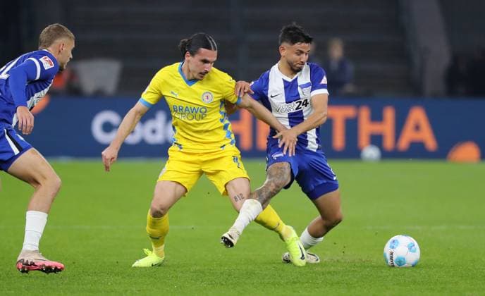 Rayan Philippe in a duel with Kevin Diego Sessa Action match scene Sport Football Soccer DFL 2 Bundesliga Men 9 Matchday Season 2024 2025 18 10 2024 Hertha BSC Berlin vs Eintracht Braunschweig BTSV DFL regulations prohibit any use of photographs as image sequences and or quasi video