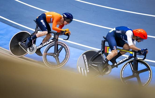 BALLERUP - (l-r) Philip Heijnen (Netherlands), Clement Petit (France) during the final of the men s points race on the third day of the World Track cycling, Rad, Radsport, Bahnrad, Bahn Championships at the Ballerup Super Arena. ANP IRIS VAN DEN BROEK xVIxANPxSportx xxANPxIVx 511163718 originalFilename: 511163718.jpg