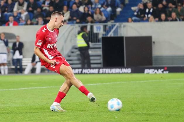 18 10 2024, xtvx, Fußball 2 Bundesliga, SV Darmstadt 98 1 FC Köln emspor, v l Goal scored, Tor zum 1 1 Tim Lemperle 1 FC Koeln DFL DFB REGULATIONS PROHIBIT ANY USE OF PHOTOGRAPHS as IMAGE SEQUENCES and or QUASI VIDEO Darmstadt