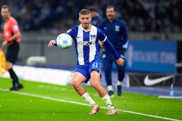 Marton Dardai Hertha BSC, 31 , GER, Hertha BSC vs Eintracht Braunschweig, Soccer Men, 2 Bundesliga, Season 2024 2025, 09 Matchday, 18 10 2024 DFL REGULATIONS PROHIBIT ANY USE OF PHOTOGRAPHS AS IMAGE SEQUENCES AND OR QUASI VIDEO GER, Hertha BSC vs Eintracht Braunschweig, Soccer Men, 2 Bundesliga, Season 2024 2025, 09 Matchday, 18 10 2024 Berlin Copyright: xEibner-Pressefotox xClaudiusxRauchx EP_CRH