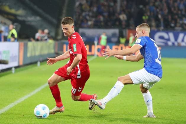 18 10 2024, xtvx, Fußball 2 Bundesliga, SV Darmstadt 98 1 FC Köln emspor, v l Zweikampf, Duell, duel, tackle, compete Rasmus Carstensen 1 FC Koeln Fabian Nuernberger SV Darmstadt 98 DFL DFB REGULATIONS PROHIBIT ANY USE OF PHOTOGRAPHS as IMAGE SEQUENCES and or QUASI VIDEO Darmstadt