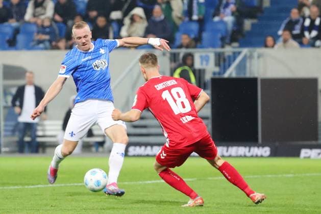 18 10 2024, xtvx, Fußball 2 Bundesliga, SV Darmstadt 98 1 FC Köln emspor, v l Goal scored, Tor zum 3 1 Isac Lidberg SV Darmstadt 98 DFL DFB REGULATIONS PROHIBIT ANY USE OF PHOTOGRAPHS as IMAGE SEQUENCES and or QUASI VIDEO Darmstadt