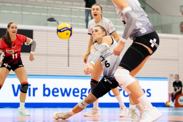1 Volleyball Bundesliga Women Schwarz Weiss Erfurt vs USC Münster Erfurt 18 10 2024 Kira Thomsen 6 Schwarz Weiss Erfurt 1 Volleyball Bundesliga Women Schwarz Weiss Erfurt vs USC Münster Riethsporthalle Erfurt 18 10 2024 Copyright: xBEAUTIFULxSPORTS Duehringx