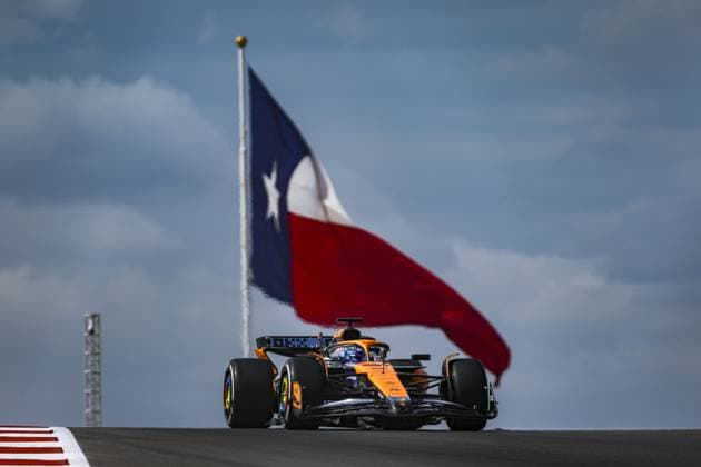 81 PIASTRI Oscar (aus), McLaren F1 Team MCL38, action during the Formula 1 Pirelli United States Grand Prix 2024, 19th round of the 2024 Formula One World Championship, WM, Weltmeisterschaft from October 18 to 20, 2024 on the Circuit of the Americas, in Austin, United States of America - F1 - US GRAND PRIX 2024 DPPI Panoramic  241018_R19_USA_DP_AV3_1595