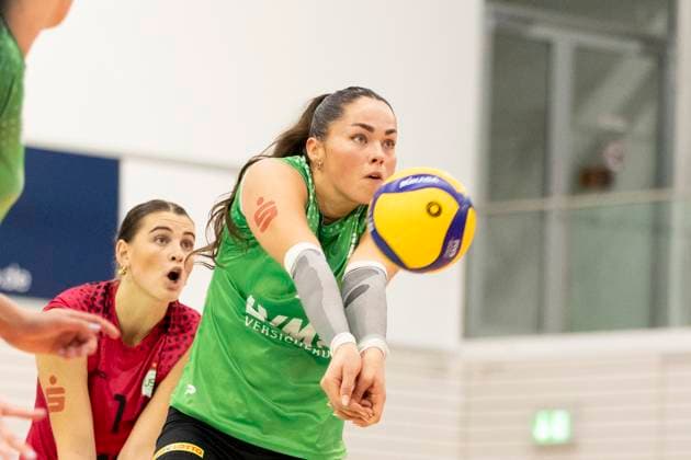 1 Volleyball Bundesliga Women Schwarz Weiss Erfurt vs USC Münster Erfurt 18 10 2024 Mikala Mogensen 16 USC Münster 1 Volleyball Bundesliga Women Schwarz Weiss Erfurt vs USC Münster Riethsporthalle Erfurt 18 10 2024 Copyright: xBEAUTIFULxSPORTS Duehringx