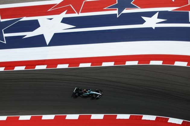 44 HAMILTON Lewis (gbr), Mercedes AMG F1 Team W15, action during the Formula 1 Pirelli United States Grand Prix 2024, 19th round of the 2024 Formula One World Championship, WM, Weltmeisterschaft from October 18 to 20, 2024 on the Circuit of the Americas, in Austin, United States of America - F1 - US GRAND PRIX 2024 DPPI Panoramic  241018_R19_USA_DP_XB3_4209