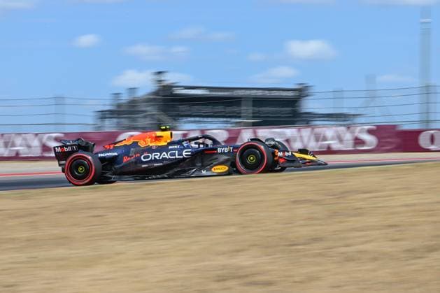 AUSTIN, TX - OCTOBER 18: Oracle Red Bull Racing driver Sergio Perez (11) of Mexico enters turn 6 during the first practice session of the Formula 1 Pirelli United States Grand Prix on October 18, 2024, at Circuit of The Americas in Austin, Texas. (Photo by Ken Murray Icon Sportswire) AUTO: OCT 18 F1 Pirelli United States Grand Prix EDITORIAL USE ONLY Icon241018069
