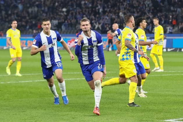 18 10 2024, xtgx, Soccer 2 Bundesliga, Hertha BSC Berlin Eintracht Braunschweig emspor, v l jubilation after the 1 1 by Michael Cuisance Hertha, 27 DFL DFB REGULATIONS PROHIBIT ANY USE OF PHOTOGRAPHS as IMAGE SEQUENCES and or QUASI VIDEO Berlin