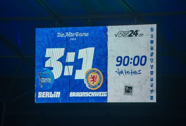 Soccer, Men, Season 2024 2025, 2 Bundesliga 9 Matchday , Hertha BSC Eintracht Braunschweig, Scoreboard with 3 1 Final Score, 18 10 2024, Copyright: xSebastianxRäppold MatthiasxKochx