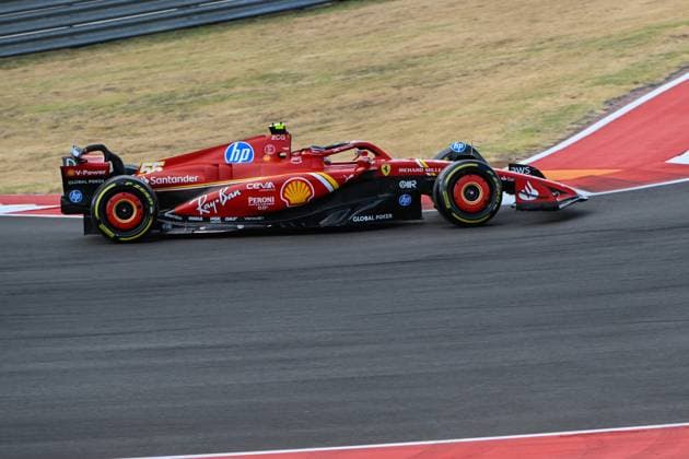 AUSTIN, TX - OCTOBER 18: Scuderia Ferrari driver Carlos Sainz (55) of Spain exits turn 1 during the Sprint qualifying session of the Formula 1 Pirelli United States Grand Prix on October 18, 2024, at Circuit of The Americas in Austin, Texas. (Photo by Ken Murray Icon Sportswire) AUTO: OCT 18 F1 Pirelli United States Grand Prix EDITORIAL USE ONLY Icon241018003