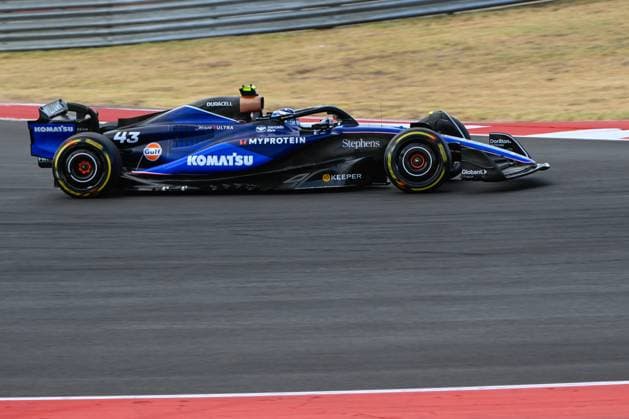 AUSTIN, TX - OCTOBER 18: Williams Racing driver Franco Calapinto (2) of Argentina makes his way through turn 1 during the Sprint qualifying session of the Formula 1 Pirelli United States Grand Prix on October 18, 2024, at Circuit of The Americas in Austin, Texas. (Photo by Ken Murray Icon Sportswire) AUTO: OCT 18 F1 Pirelli United States Grand Prix EDITORIAL USE ONLY Icon241018015