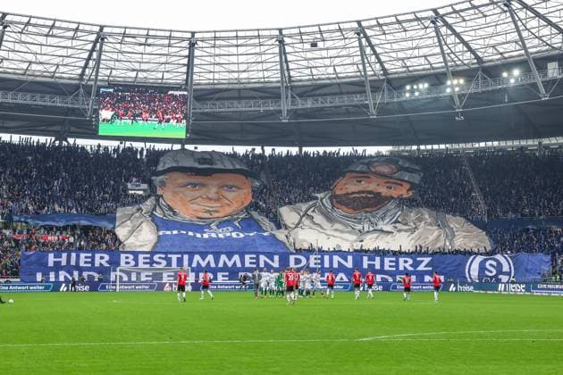 19 10 2024, Football, Season 2024 2025, 2 Bundesliga, 9 Matchday, Hannover 96 FC Schalke 04, Choreography of the fans of FC Schalke 04 Hannover Heinz von Heiden Arena Lower Saxony Germany xRHR PHOTO TRx Copyright: TimxRehbein RHR-FOTOx RHR-FOTO TR