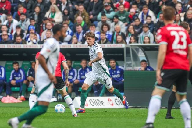 19 10 2024, Football, Season 2024 2025, 2 Bundesliga, 9 Matchday, Hannover 96 FC Schalke 04, Max Grüger FC Schalke 04 Hannover Heinz von Heiden Arena Niedersachsen Germany xRHR PHOTO TRx Copyright: TimxRehbein RHR-FOTOx RHR-FOTO TR