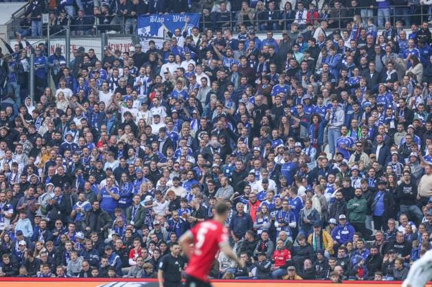 19 10 2024, Football, Season 2024 2025, 2 Bundesliga, 9 Matchday, Hannover 96 FC Schalke 04, Fans of FC Schalke 04 Hannover Heinz von Heiden Arena Lower Saxony Germany xRHR PHOTO TRx Copyright: TimxRehbein RHR-FOTOx RHR-FOTO TR