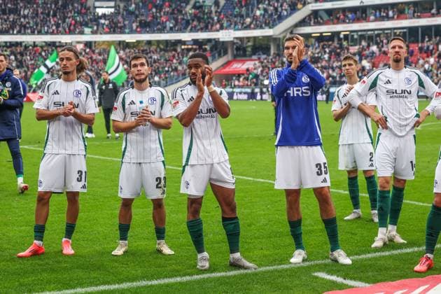 19 10 2024, Football, Season 2024 2025, 2 Bundesliga, Matchday 9, Hannover 96 FC Schalke 04, f l Taylan Bulut FC Schalke 04 , Mehmet Can Aydin FC Schalke 04 , Moussa Sylla FC Schalke 04 , Marcin Kaminski FC Schalke 04 , Janik Bachmann FC Schalke 04 Hannover Heinz von Heiden Arena Niedersachsen Germany xRHR PHOTO TRx Copyright: TimxRehbein RHR-FOTOx RHR-FOTO TR