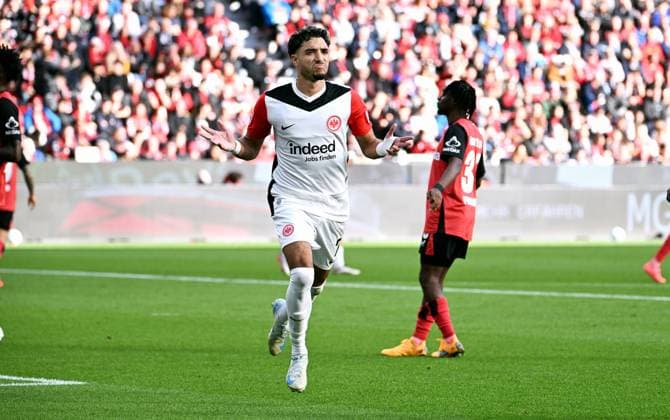 Football, Bundesliga, Germany, Men, Season 2024 2025, Matchday 7, BayArena Leverkusen Bayer Leverkusen Eintracht Frankfurt Cheers Omar Marmoush SGE after his goal to 0 1 by penalty kick Cheers, joy, action