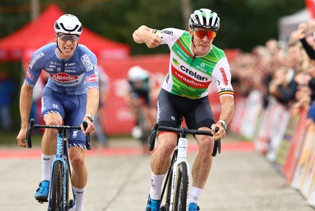 Belgian Laurens Sweeck and pictured at the finish line of the men s elite race of the Exact Cross Essen, stage 2 (out of 6) in the Exact Cross cyclocross competition, Saturday 19 October 2024, in Essen. DAVIDxPINTENS  x102972315x