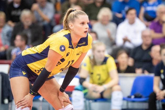 Annegret Hoelzig SSC Palmberg Schwerin, 11 full concentration GER, Allianz MTV Stuttgart vs SSC Palmberg Schwerin Volleyball Bundesliga, VBL, 2024 2025 season, 19 10 2024 GER, Allianz MTV Stuttgart vs SSC Palmberg Schwerin Volleyball Bundesliga, VBL, 2024 2025 season, 19 10 2024 Stuttgart Copyright: xSandyxDinkelackerx EP_SDR