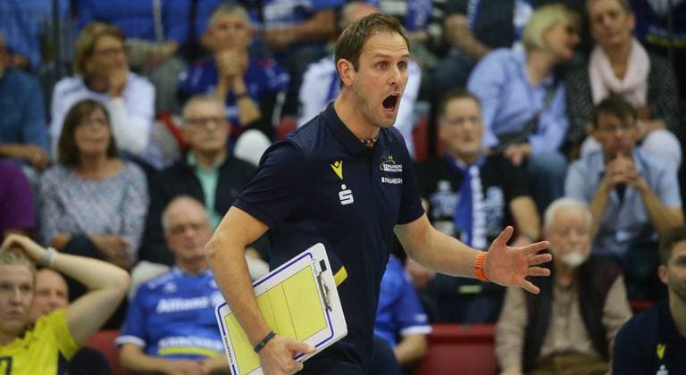 Stuttgart , Volleyball Bundesliga Women, Allianz MTV Stuttgart vs SSC Palmberg Schwerin , Coach Felix Koslowski Schwerin