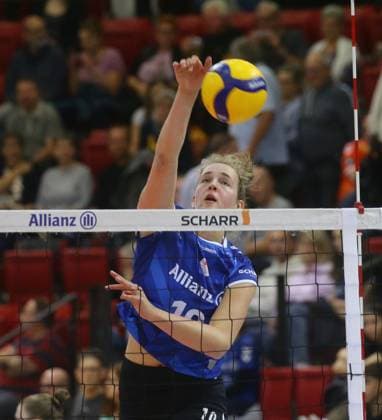 Stuttgart , Volleyball Bundesliga Women, Allianz MTV Stuttgart vs SSC Palmberg Schwerin , Jolien Knollema Stgt