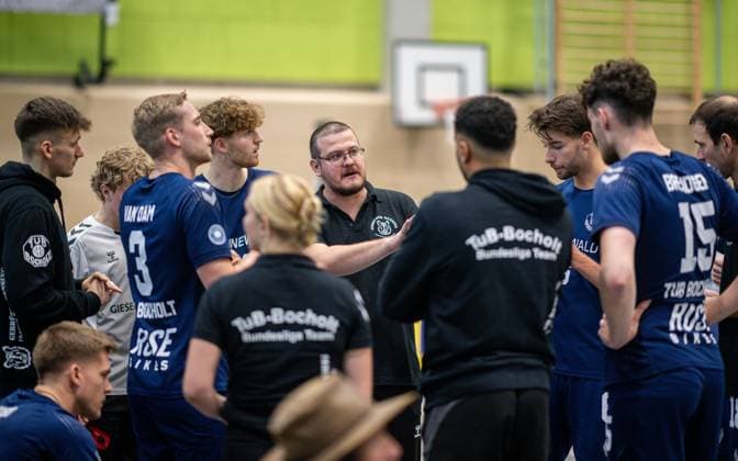 Volleyball, Season 2024 2025, 2 Bundesliga Nord, 19 10 2024, 4 Matchday, Men, TuB Bocholt blue vs Kieler TV red Markus Friedrich Coach TuB Bocholt , Bocholt Sporthalle West Nordrhein Westfalen Germany 241019_vb_tub-bocholt_kieler-tv_33902