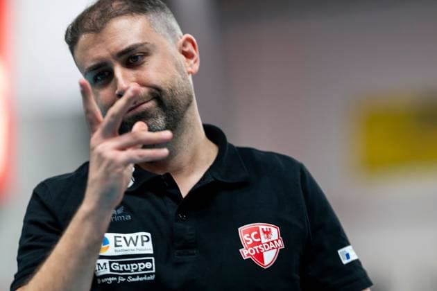 19 10 2024, Volleyball, Women, Volleyball Bundesliga, Season 2024 2025, SC Potsdam VfB Suhl LOTTO Thüringen In the picture from l Coach Riccardo Boieri SC Potsdam Potsdam MBS Arena Potsdam Brandenburg Germany