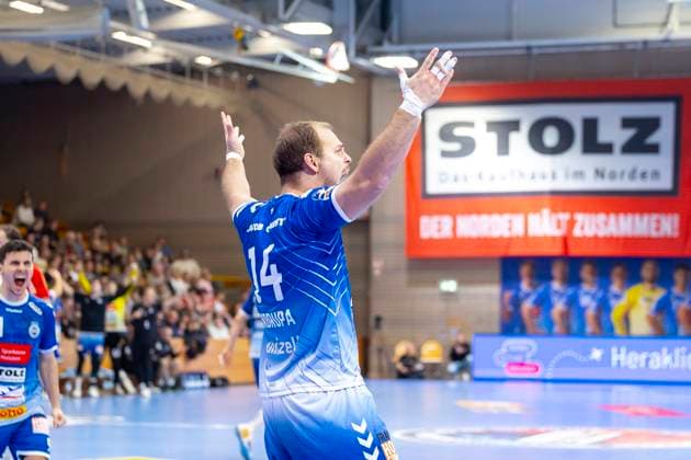 Paul Skorupa Nr 14, VfL Luebeck Schwartau rejoices VfL Luebeck Schwartau vs HBW Balingen Weilstetten, Handball, 2 Bundesliga, 19 10 24 Luebeck Schleswig Holstein Germany Copyright: xAgentur54Gradx xFelixxKoenigx