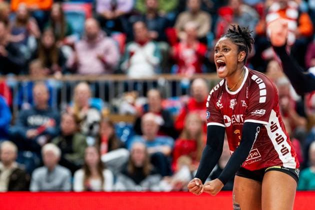 19 10 2024, Volleyball, Women, Volleyball Bundesliga, Season 2024 2025, SC Potsdam VfB Suhl LOTTO Thüringen In the picture from l Danielle Harbin SC Potsdam Potsdam MBS Arena Potsdam Brandenburg Germany