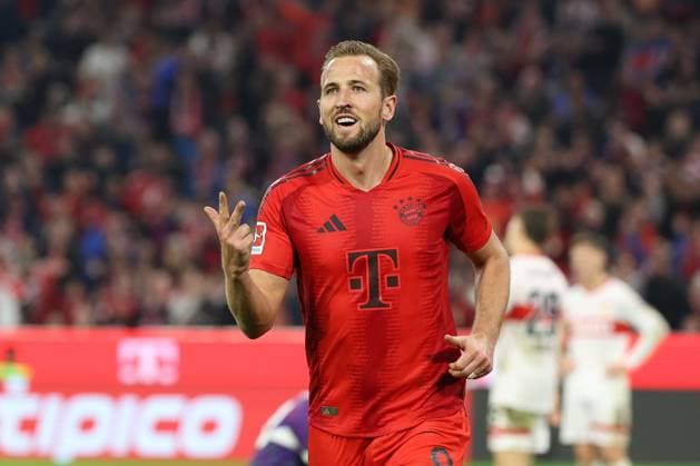 Goal celebration by Harry Kane 9 FC Bayern Muenchen to 3 0, FC Bayern Muenchen vs VfB Stuttgart, Football, 1 Bundesliga, 7 Matchday, 19 10 2024 DFB regulations prohibit any use of photographs as image sequences and or quasi video Muenchen Bayern Germany Copyright: xkolbert-press ChristianxKolbertx