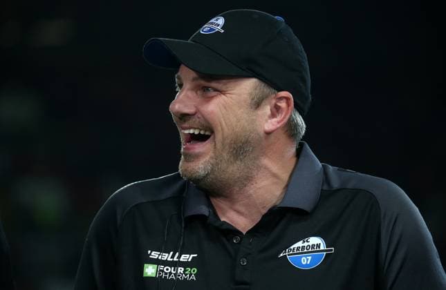 Lukas Kwasniok Coach Sc Paderborn 19 10 2024, Football, 2 Bundesliga, FC Kaiserslautern SC Paderborn 07, 9 Matchday, Season 2024 25, Fritz Walter Stadion, Kaiserslautern, Germany, zmdz, DFB DFL regulations prohibit any use of photographs as image sequences and or quasi video FC Kaiserslautern SC Paderborn 07