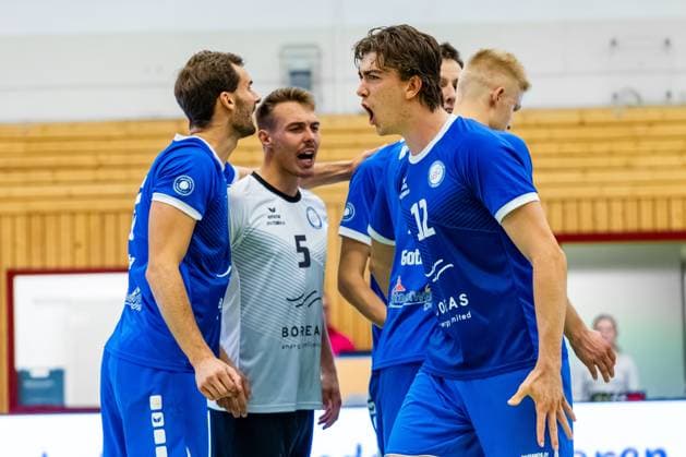 19 10 2024, GER, Volleyball, 2 BL Maenner Sued, Season 2024 2025, 3 Matchday, Blue Volleys Gotha L E Volleys Daniel Mark Ridings Blue Volleys Gotha 99867 Gotha Sporthalle Sportanlage Ernesti Thüringen Germany
