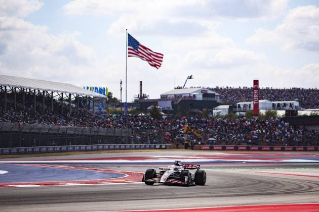 20 MAGNUSSEN Kevin (den), Haas F1 Team VF-24 Ferrari, action during the Formula 1 Pirelli United States Grand Prix 2024, 19th round of the 2024 Formula One World Championship, WM, Weltmeisterschaft from October 18 to 20, 2024 on the Circuit of the Americas, in Austin, United States of America - F1 - US GRAND PRIX 2024 DPPI Panoramic  241019_R19_USA_DP_EA028155