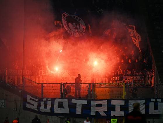 Football 2 Bundesliga season 2024 25 1 FC Kaiserslautern 19 10 2024 Fritz Walter Stadion 1 FC Kaiserslautern fck SC Paderborn scp 3 0 Paderborn pyro 1 FC Kaiserslautern