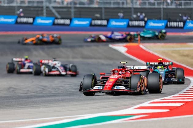 AUSTIN, TX - OCTOBER 19: Carlos Sainz (55) of Spain and team Scuderia Ferrari drives during the Sprint Race at the Formula 1 Pirelli United States Grand Prix on October 19, 2024 at the Circuit of The Americas in Austin, TX. (Photo by Bob Kupbens Icon Sportswire) AUTO: OCT 19 F1 Pirelli United States Grand Prix EDITORIAL USE ONLY Icon2410191231