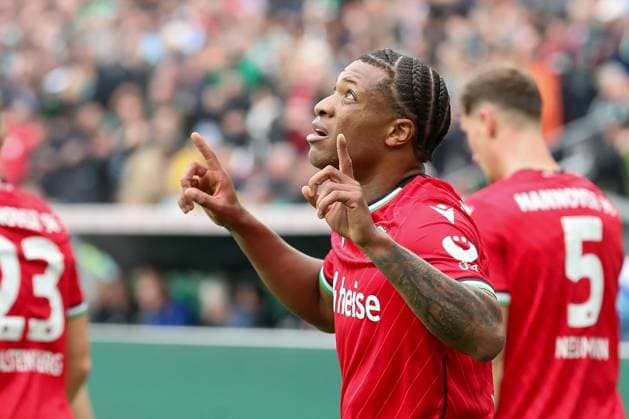 19 10 2024, xtgx, Fußball 2 Bundesliga, Hannover 96 FC Schalke 04 emspor, v l Jessic Ngankam Hannover, 7 Jubel, Torjubel, jubelt ueber das Tor, celebrate the goal, celebration DFL DFB REGULATIONS PROHIBIT ANY USE OF PHOTOGRAPHS as IMAGE SEQUENCES and or QUASI VIDEO Hannover