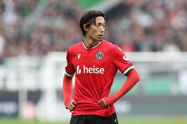 19 10 2024, xtgx, Soccer 2 Bundesliga, Hannover 96 FC Schalke 04 emspor, v l Sei Muroya Hannover, 21 DFL DFB REGULATIONS PROHIBIT ANY USE OF PHOTOGRAPHS as IMAGE SEQUENCES and or QUASI VIDEO Hannover
