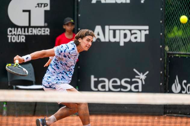ATP, Tennis Herren Challenger Campinas CAMPINAS, SP - 19.10.2024: ATP CHALLENGER CAMPINAS - Guillen Meza (ECU) in the semi-final at the ATP Challenger Campinas (International Tennis Tournament) held at the Sociedade Hípica de Campinas, in the city of Campinas-SP, this Saturday (19). (Photo: Fabio Leoni Fotoarena) x2637054x  FabioxLeoni