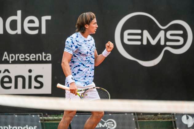 ATP, Tennis Herren Challenger Campinas CAMPINAS, SP - 19.10.2024: ATP CHALLENGER CAMPINAS - Guillen Meza (ECU) in the semi-final at the ATP Challenger Campinas (International Tennis Tournament) held at the Sociedade Hípica de Campinas, in the city of Campinas-SP, this Saturday (19). (Photo: Fabio Leoni Fotoarena) x2637065x  FabioxLeoni