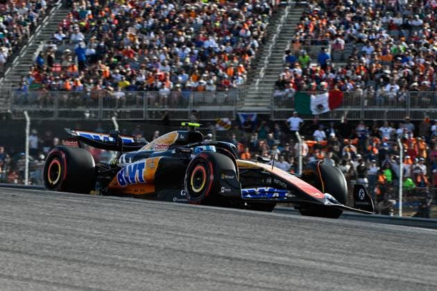 AUSTIN, TX - OCTOBER 19: BWT Alpine F1 Team driver Pierre Gasly (10) of France exits turn 1 during qualifying for the Grand Prix of the Formula 1 Pirelli United States Grand Prix on October 19, 2024, at Circuit of The Americas in Austin, Texas. (Photo by Ken Murray Icon Sportswire) AUTO: OCT 19 F1 Pirelli United States Grand Prix EDITORIAL USE ONLY Icon241019024