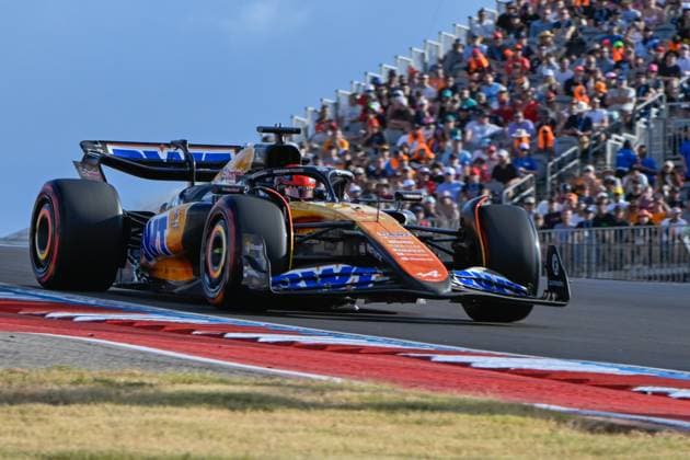 AUSTIN, TX - OCTOBER 19: BWT Alpine F1 Team driver Esteban Ocon (31) of France heads for turn 2 during qualifying for the Grand Prix of the Formula 1 Pirelli United States Grand Prix on October 19, 2024, at Circuit of The Americas in Austin, Texas. (Photo by Ken Murray Icon Sportswire) AUTO: OCT 19 F1 Pirelli United States Grand Prix EDITORIAL USE ONLY Icon241019060