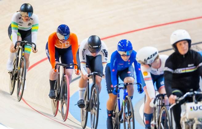 BALLERUP - Steffie van de Peet in action on the first round Keirin on the fourth day of the World Track cycling, Rad, Radsport, Bahnrad, Bahn Championships at the Ballerup Super Arena. ANP IRIS VAN DEN BROEK xVIxANPxSportx xxANPxIVx 511343914 originalFilename: 511343914.jpg