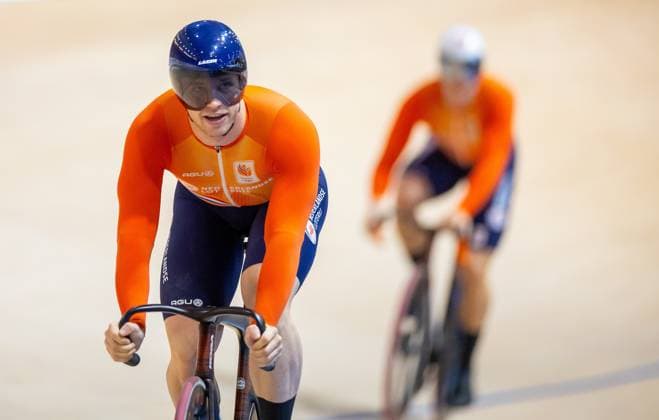 BALLERUP - Harrie Lavreysen and Jeffrey Hoogland in action at the sprint semifinals on the fourth day of the World Track cycling, Rad, Radsport, Bahnrad, Bahn Championships at the Ballerup Super Arena. ANP IRIS VAN DEN BROEK xVIxANPxSportx xxANPxIVx 511352660 originalFilename: 511352660.jpg