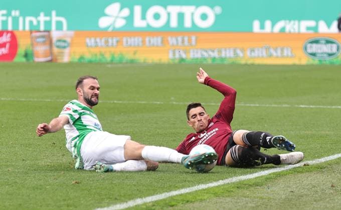 20 10 2024 Soccer Season 2024 2025 2 Soccer Bundesliga 09 Matchday SpVgg Greuther Fürth Kleeblatt 1 FC Nürnberg FCN Club Derby Frankenderby Sportfoto Zink DaMa xdaxmax DFL regulations prohibit any use of photographs as image sequences and or quasi video only for editorial use Simon Asta 2, SpVgg Greuther Fürth Danilo Soares 3, 1 FC Nürnberg FCN