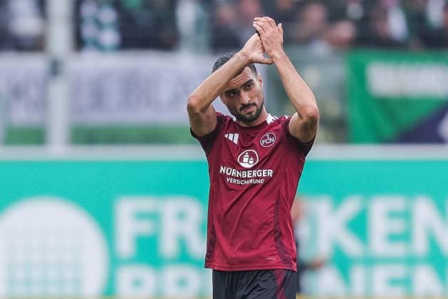 Soccer 2 Bundesliga 9 Matchday SpVgg Greuther Fürth 1 FC Nürnberg on 20 10 2024 at Sportpark Ronhof in Fürth Mahir Emreli Nuremberg will be replaced thanks to the fans DFL regulations prohibit any use of photographs as image sequences and or quasi video xJRx