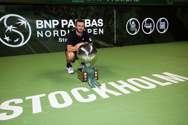 241020 Tommy Paul of the United States poses for a picture with the winner™s trophy after the men™s final on day 9 of the ATP 250 Nordic Open on October 20, 2024 in Stockholm Photo Michael Campanella BILDBYRAN COP 313 MC0109 tennis atp 250 nordic open day 9 finals bbeng  Copyright: MICHAELxCAMPANELLA BB241020MC073