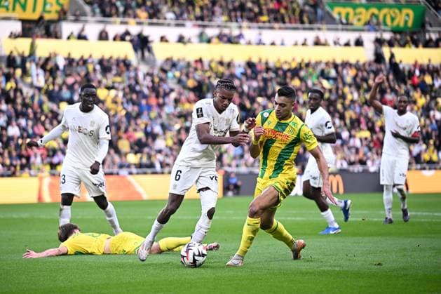 FC Nantes v OGC Nice - Ligue 1 McDonald s 2024 2025 31 Mostafa MOHAMED (fcn) - 28 Hicham BOUDAOUI (ogcn) during the Ligue 1 McDonald s match between Nantes and Nice at Stade de la Beaujoire on October 20, 2024 in Nantes, France. Nantes France  Copyright: xFEPx 776225453