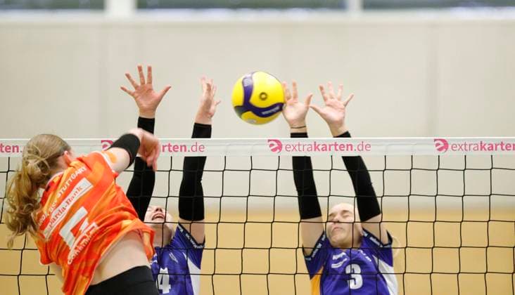 Germany Bad Soden 20 10 2024 Volleyball Hessen 2 Bundesliga South Women Season 2024 2025 20 10 2024 TG Bad Soden blue BSP MTV Stuttgart org v l Lea Feistritzer BSP Stuttgart Nr 5 , Lea Beerboom Bad Soden Nr 4 , Kim Pralle Bad Soden Nr 3 Sport TG Bad Soden BSP MTV Stuttgart