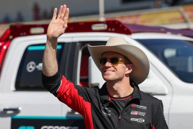 AUSTIN, TX - OCTOBER 20: MoneyGram HAAS F1 Team driver Nico Hulkenberg (27) of Germany waives to fans during the drivers™ parade before the Formula 1 Pirelli United States Grand Prix on October 20, 2024, at Circuit of The Americas in Austin, Texas. (Photo by David Buono Icon Sportswire) AUTO: OCT 20 F1 Pirelli United States Grand Prix EDITORIAL USE ONLY Icon2410200351