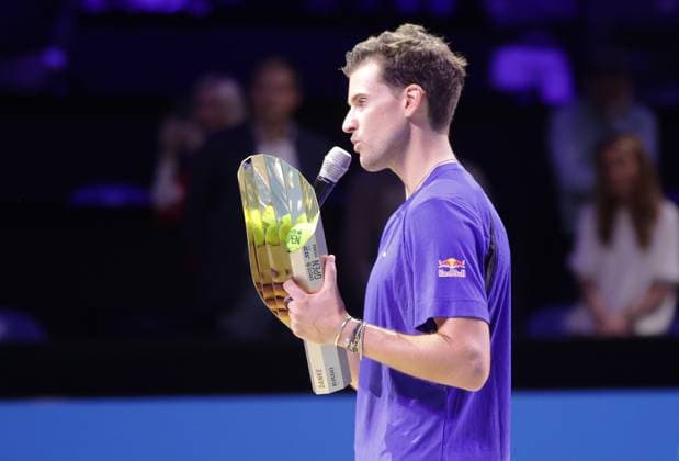 TENNIS - ATP, Tennis Herren Erste Bank Open, Super Sunday VIENNA,AUSTRIA,20.OCT.24 - TENNIS - ATP World Tour, Erste Bank Open, Super Sunday, Farewell Party Dominic Thiem. Image shows Dominic Thiem (AUT). Keywords: trophy, interview.  GEPAxpictures xWalterxLuger